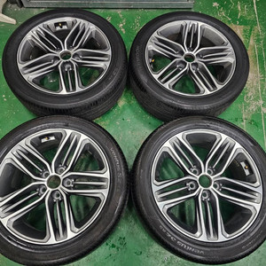 #그랜저 IG 18인치 휠타이어 세트 팝니다.245 45 18