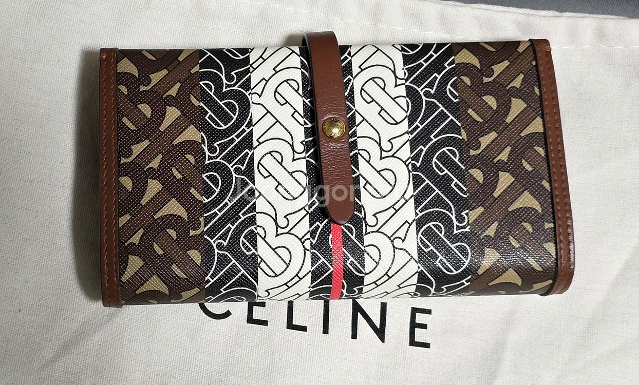 버버리 정품 장지갑--1