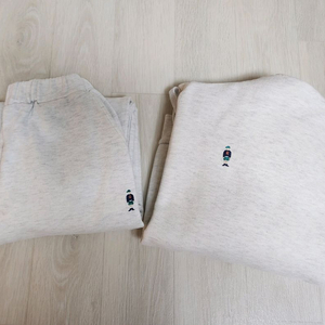 로이아동복 기모상하세트 오트밀 색상 2XL 팔아요