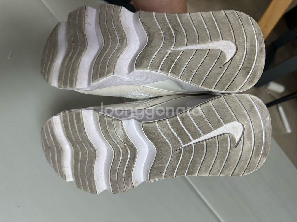 나이키 RYZ 365 흰색 운동화 255mm--2