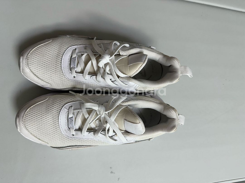 나이키 RYZ 365 흰색 운동화 255mm--1