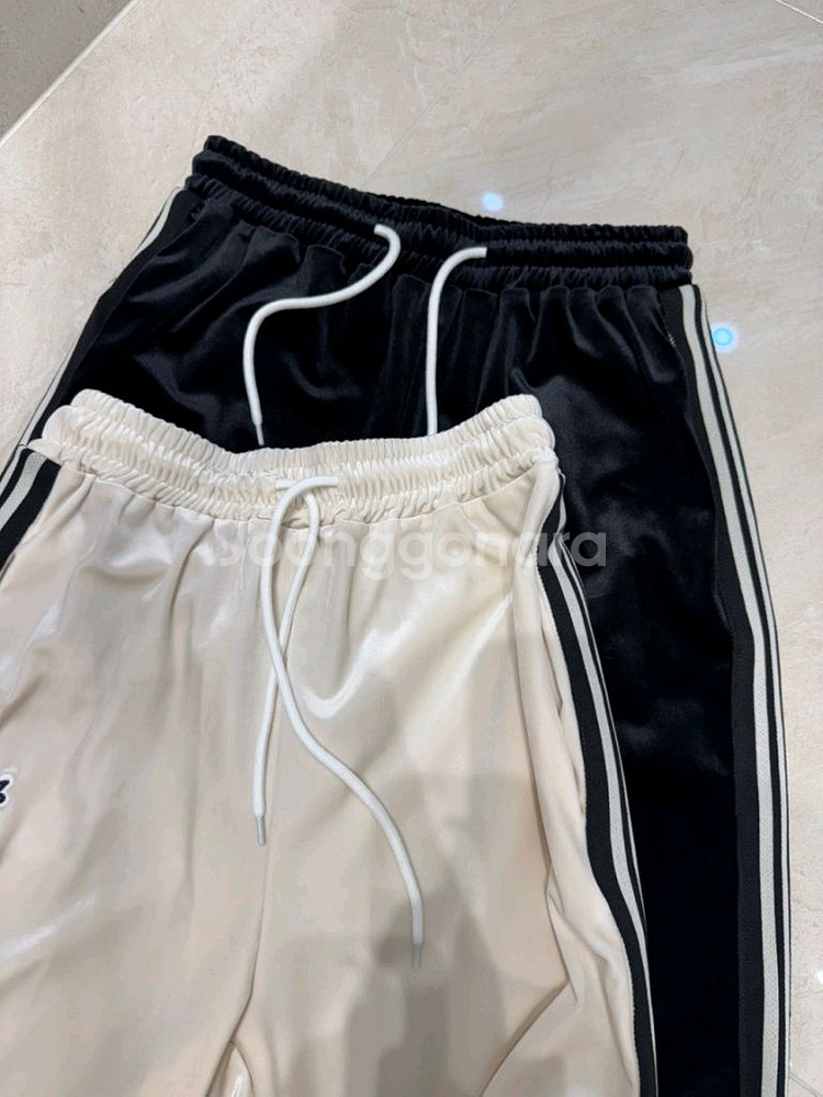 수입 새상품 아이돌 벨벳 트레이닝 투피스 세트--6