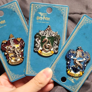 유니버셜스튜디오 재팬 해리포터 뱃지 그리핀도르,슬리데린,래번클로