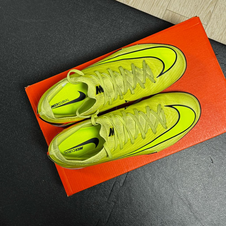 나이키 머큐리얼 베이퍼 16프로 tf 풋살화 255 이미지
