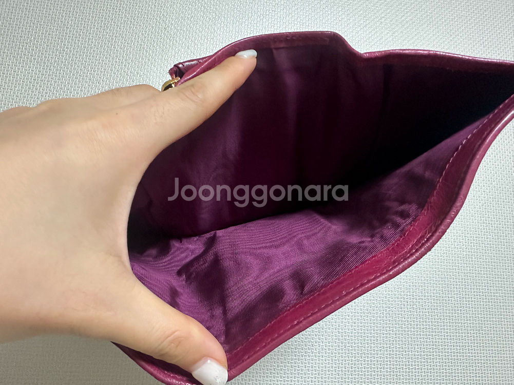 미우미우 마테라쎄 장지갑--5