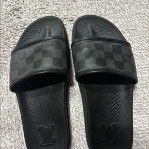 루이비통 슬리퍼