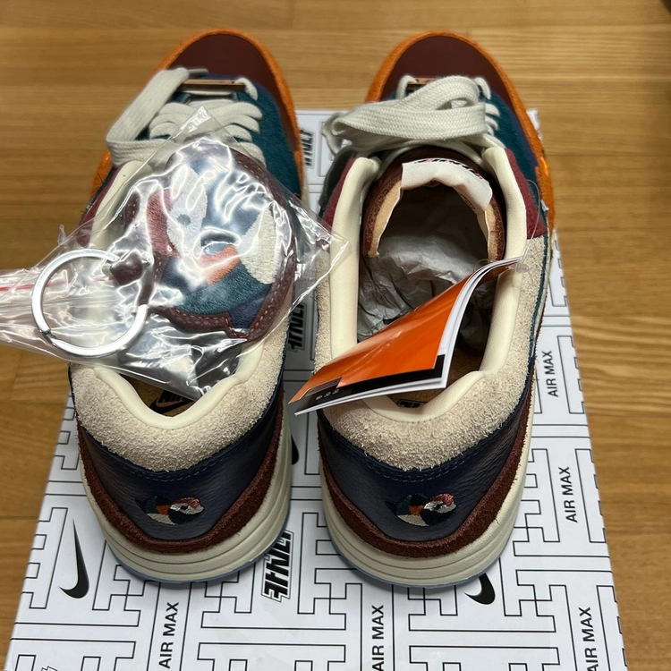 나이키 카시나 에어맥스 1 원앙 오렌지 275 사이즈 새제품 팝니다. NIKE 스니커즈 운동화 DQ8475-80 이미지