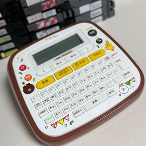 브라더 라인프렌즈 라벨프린터 라벨기(PT-D200LB)