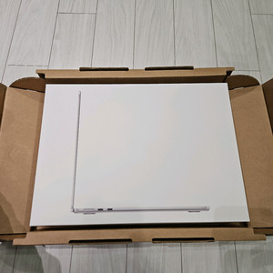 (미개봉) 2025 맥북에어 13인치 M4 16g 256g 실버