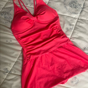 티막 원피스 수영복 모노키니 (배송비 포함)