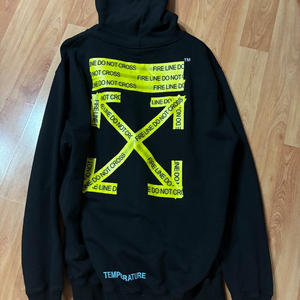 오프화이트 파이어테이프 후드티 상태 최상 급매 이미지