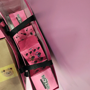 QWER 마젠타 락 보이스키링