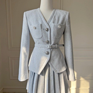 로아르 미누 v 트위드 셋업 S