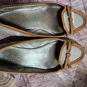 코치 플랫슈즈 7C