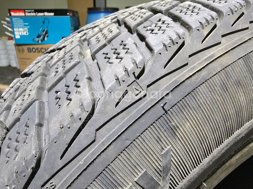 18인치 순정 휠타이어 세트--3