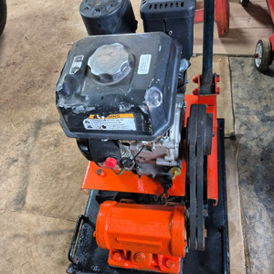 콤팩터 땅다짐기