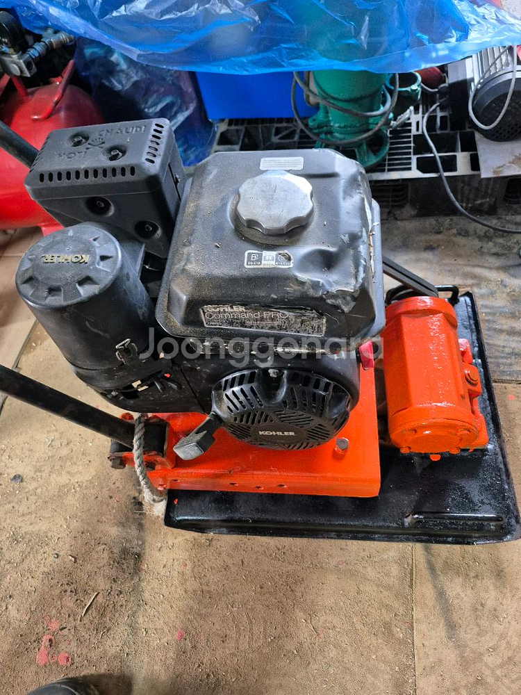 콤팩터 땅다짐기--1