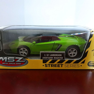 1/32 아벤타도르 로드스터 다이캐스트