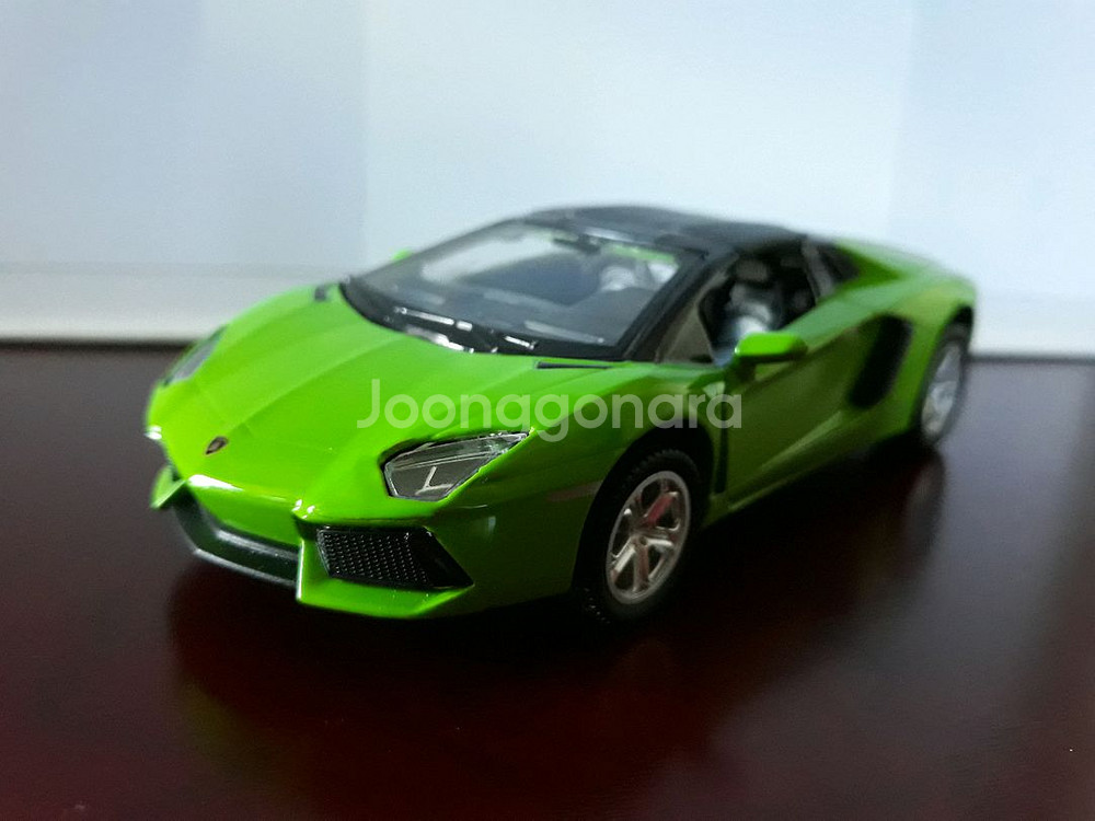 1/32 아벤타도르 로드스터 다이캐스트--7