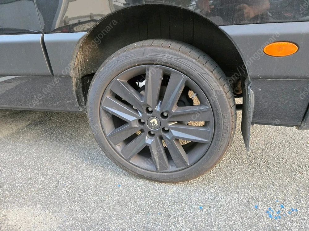 르노마스터 15인승기반 신조 4인승 캠핑카 판매 이미지