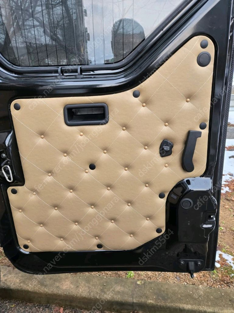 르노마스터 15인승기반 신조 4인승 캠핑카 판매 이미지