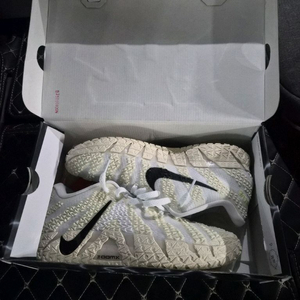 자3, 자1, 조던11 로우, 줌프릭6