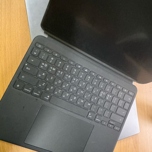 로지텍 콤보터치 아이패드 프로13 M4 M5 키보드 케이스 풀박스