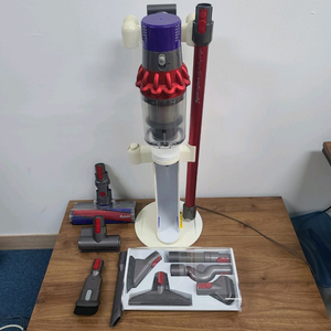 다이슨 무선청소기 V10(배터리교체>1시간8분작동,다이슨거치대 포함,전체해체하여 Cleaning완)