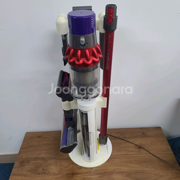 다이슨 무선청소기 V10(배터리교체>1시간8분작동,다이슨거치대 포함,전체해체하여 Cleaning완)--1