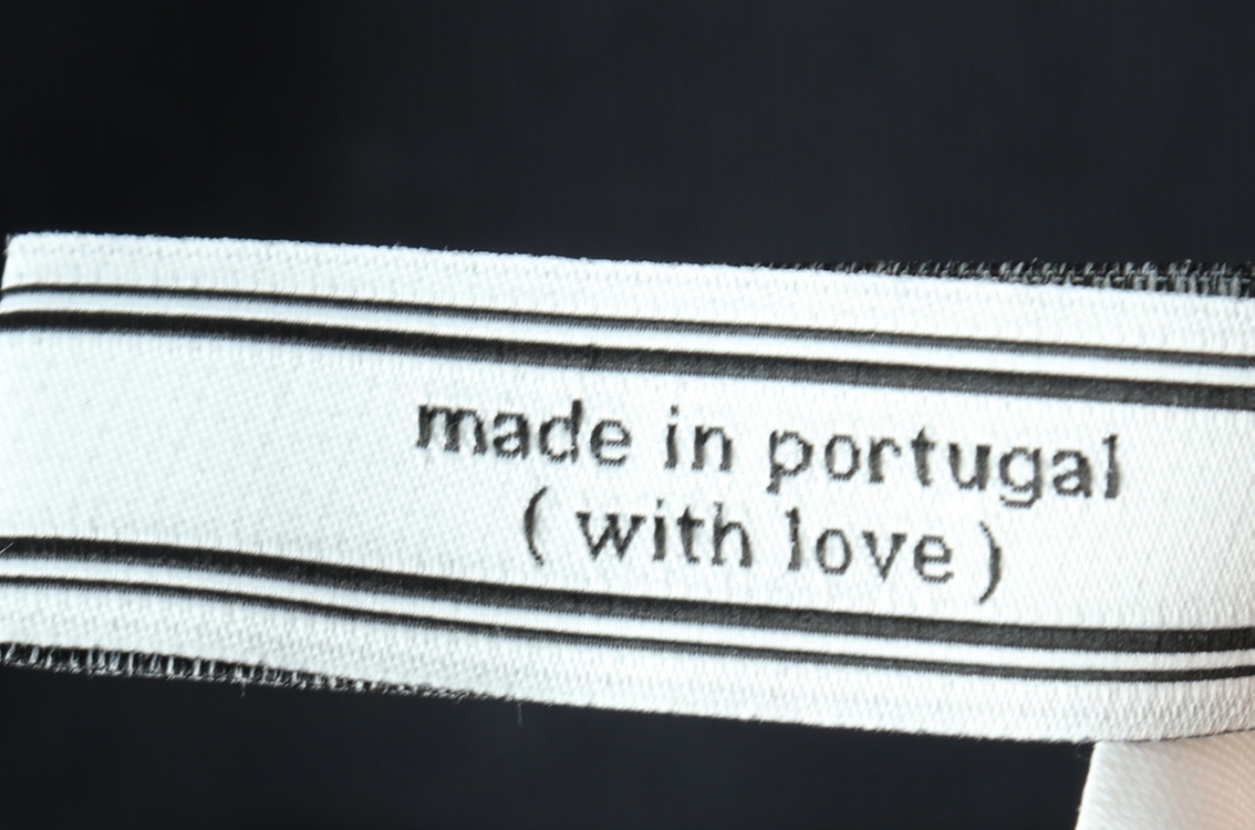 W(S) 아미 후드티셔츠 하트 스몰로고 블랙 이미지