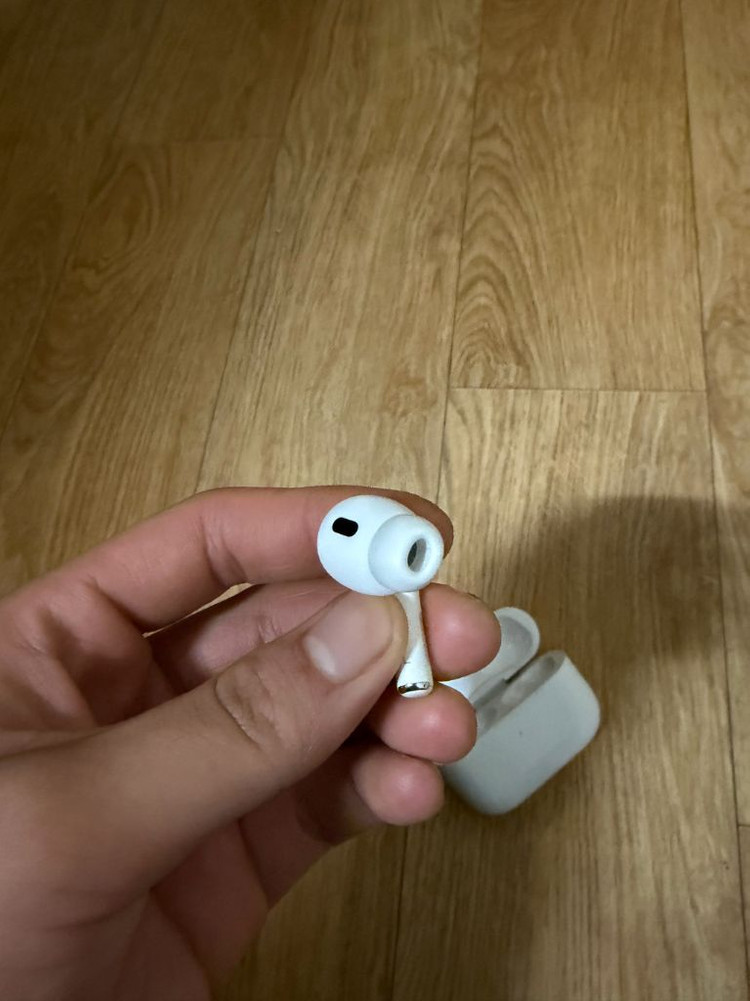에어팟 프로 2세대 8핀 본체+왼쪽유닛 이미지