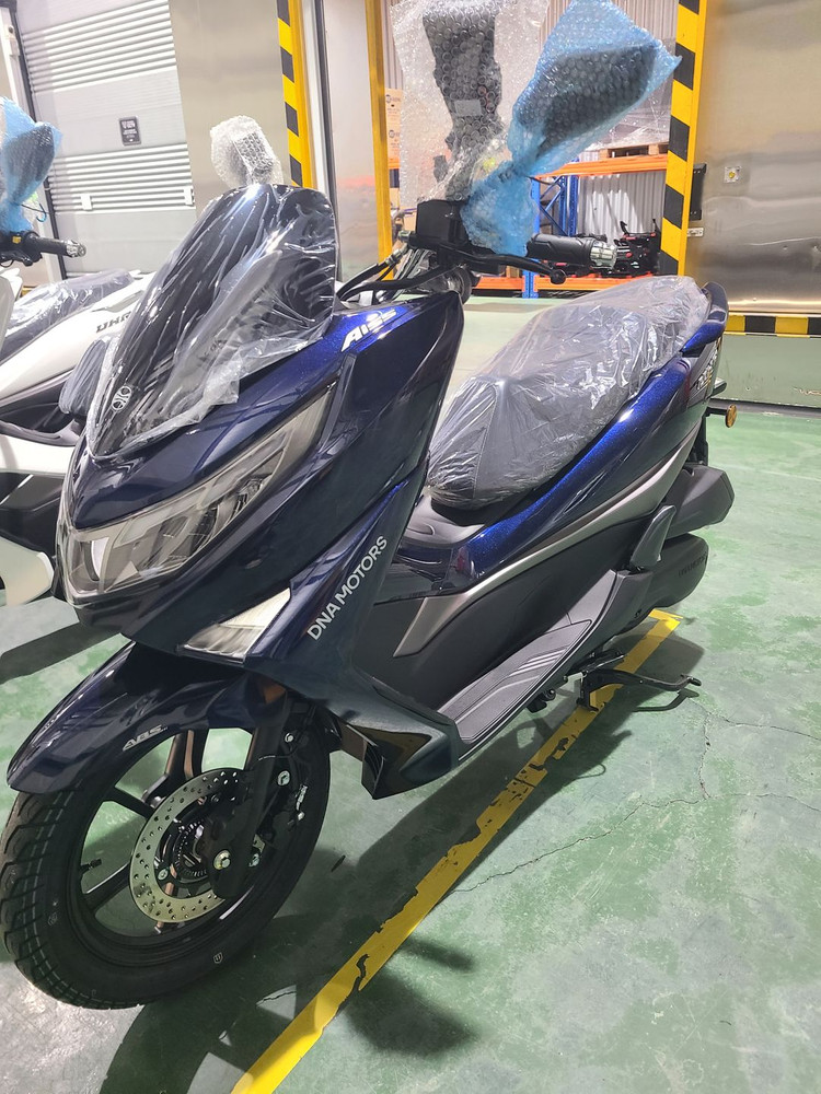 DNA모터스 UHR125 이미지