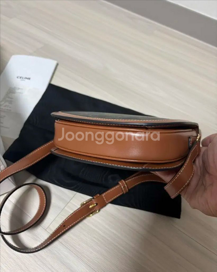 셀린느 트리옹프 틴 베사체 준신품급--4