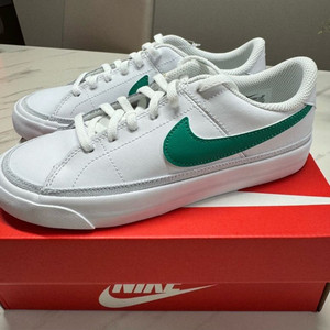 나이키 키즈 운동화 나이키운동화 새상품 나이키 새제품판매합니다.