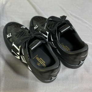 발렌티노 VLTN 스니커즈