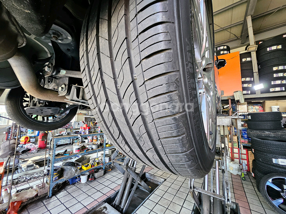 제네시스 G80 19인치 순정 휠타이어 세트--6