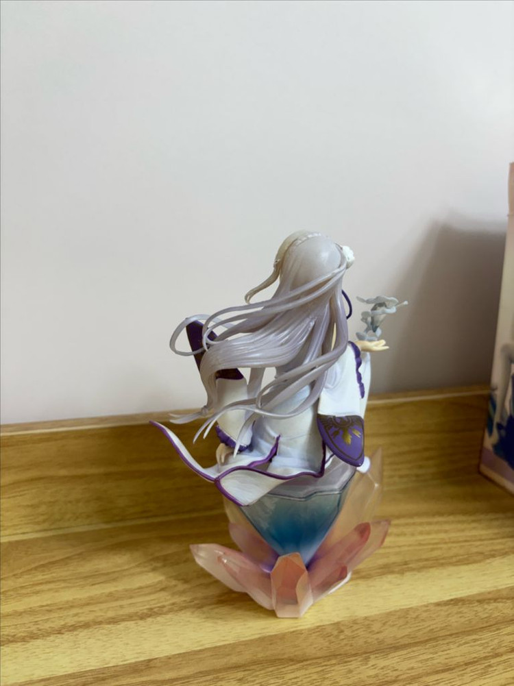 Re:제로부터 시작하는 이세계 생활 에밀리아 1/8 스케일 피규어--1