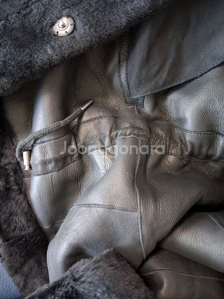 ROBO로보 스페인 라도마 리버시블 스트링 후드 무스탕코트--4