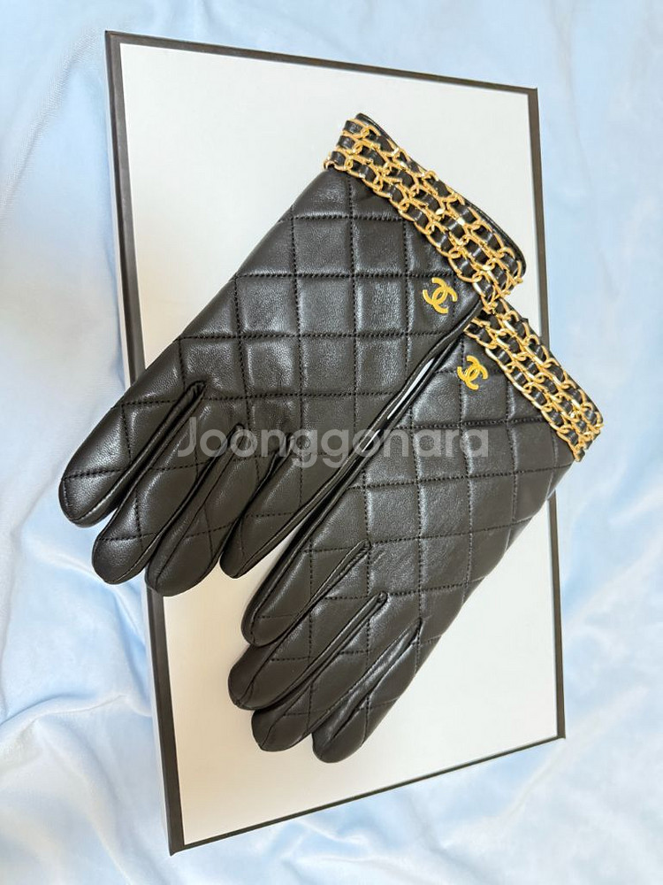 샤넬 가죽 장갑--0