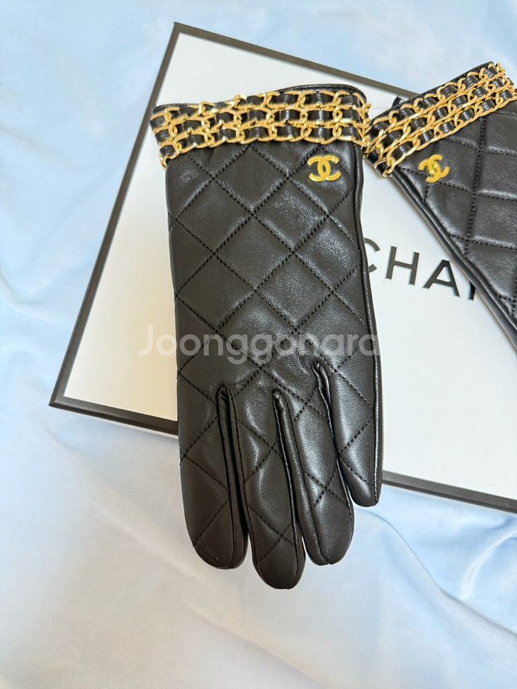 샤넬 가죽 장갑--1