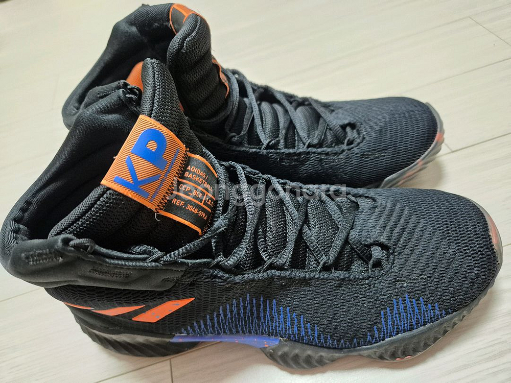 아디다스 농구화 프로바운스2018 포르징기스 260--1