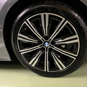 225/45/18 BMW 320i 출고용 타이어(굿이어) 판매합니다.