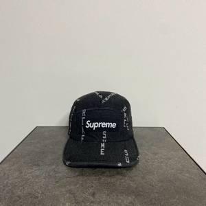 슈프림 워시드 데님 블랙 박스로고 캠프캡 모자