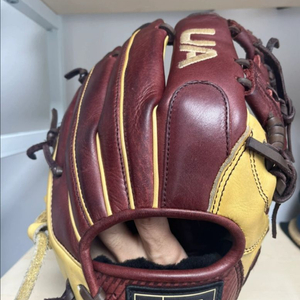 언더아머 제뉴인 프로 11.5인치 야구 글러브