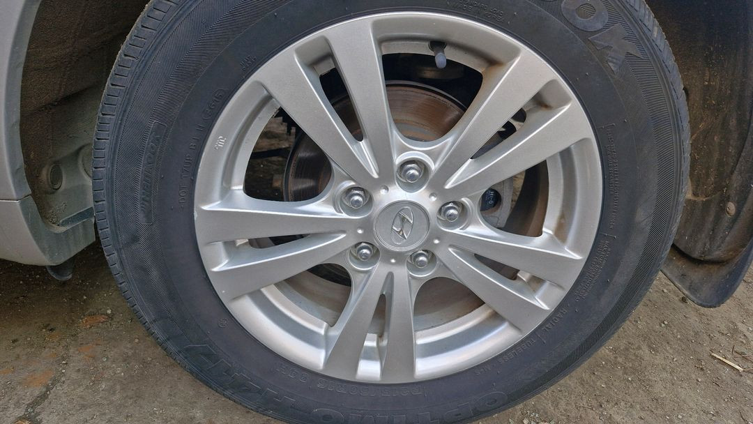 nf소나타 16인치 휠 한대분팝니다 이미지