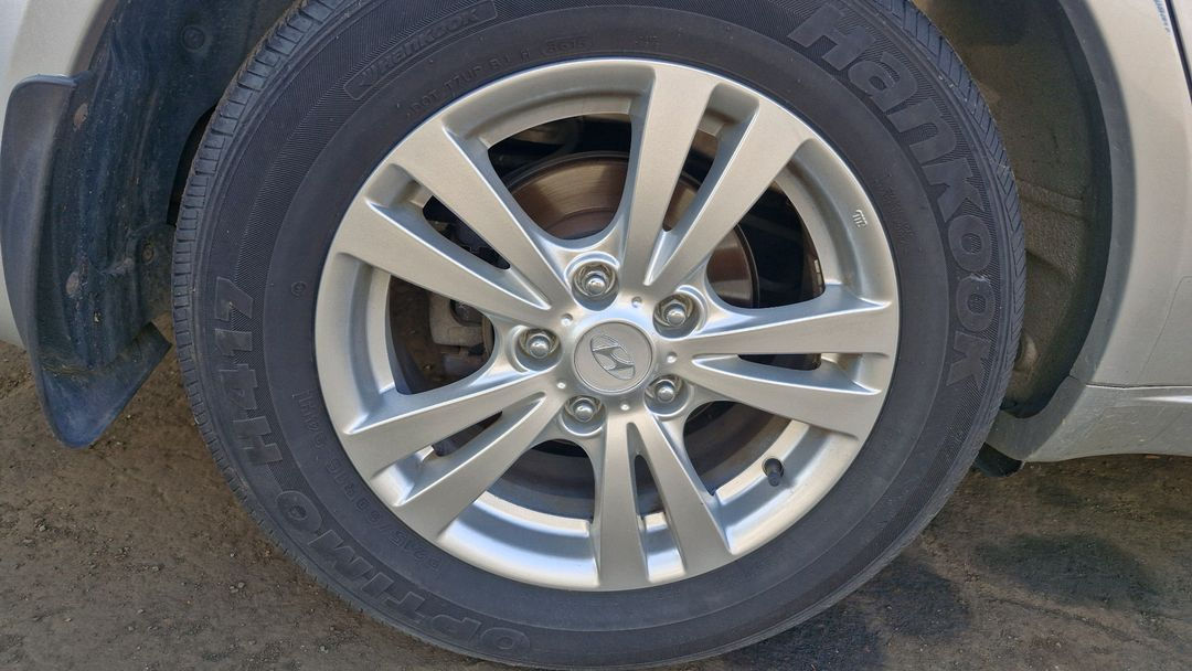 nf소나타 16인치 휠 한대분팝니다 이미지