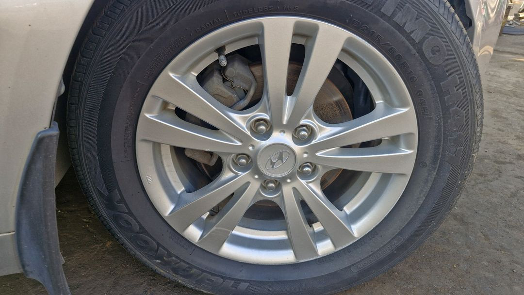 nf소나타 16인치 휠 한대분팝니다 이미지