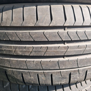 235 50 19 피렐리 중고 타이어1대분