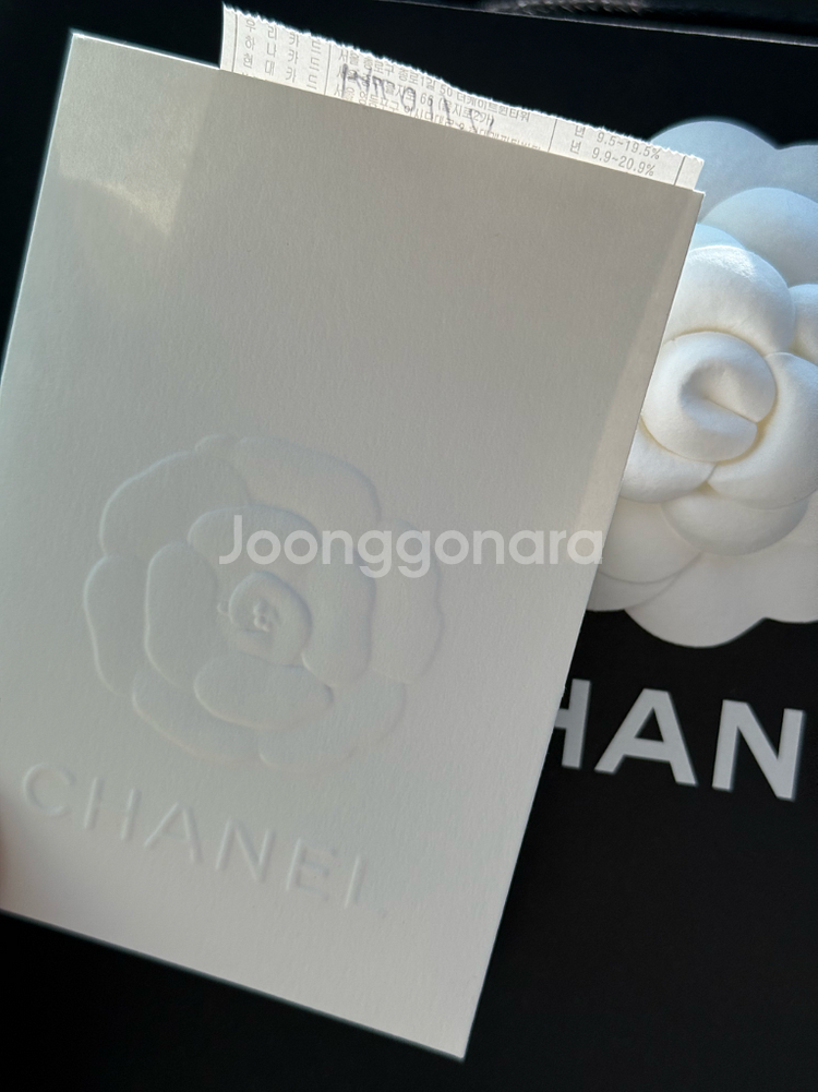 샤넬 클래식 똑딱이 카드지갑 캐비어 은장 판매합니다--4