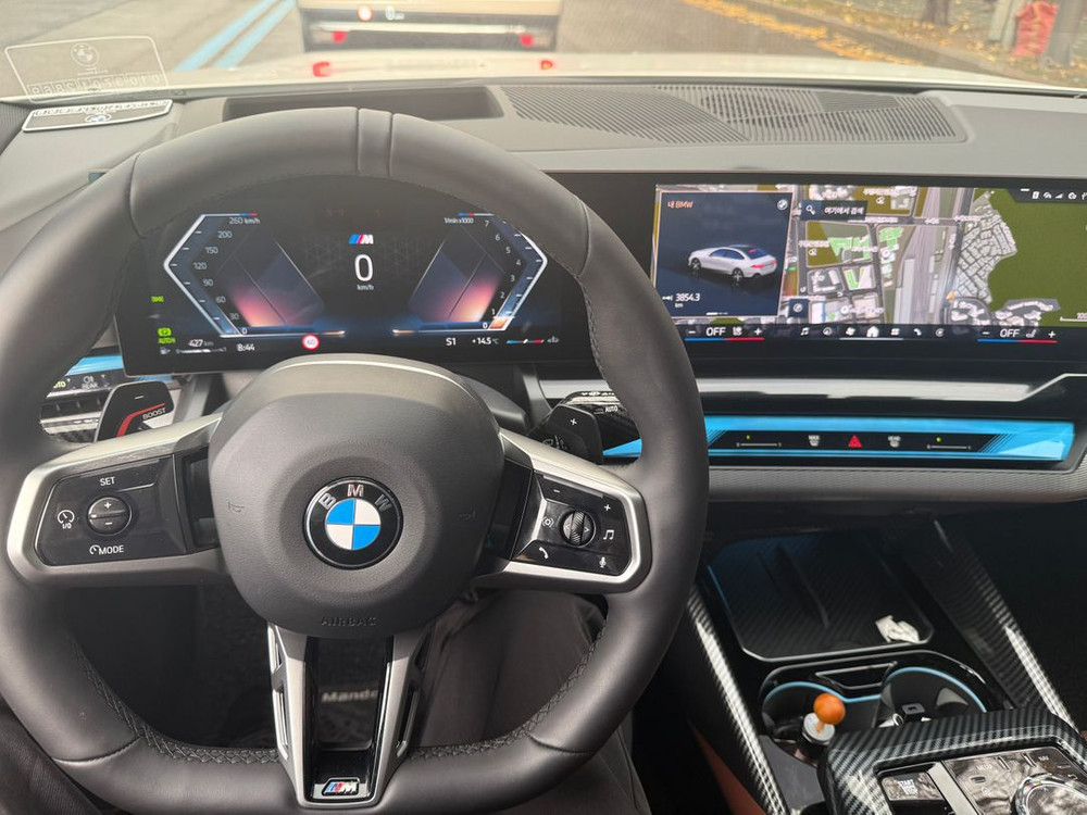 [지원금최대]BMW 5시리즈 530i xDrive M 스포츠 리스승계 원합니다 저금리때 0피견적으로 진행한 건입니다--1